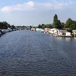 Houseboat With Water Terrace, Free Bikes & Fast Wifi Πανσιόν Άμστερνταμ