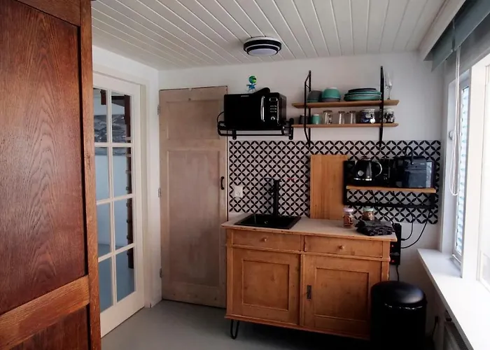 Houseboat With Water Terrace, Free Bikes & Fast Wifi Vendégház 4*