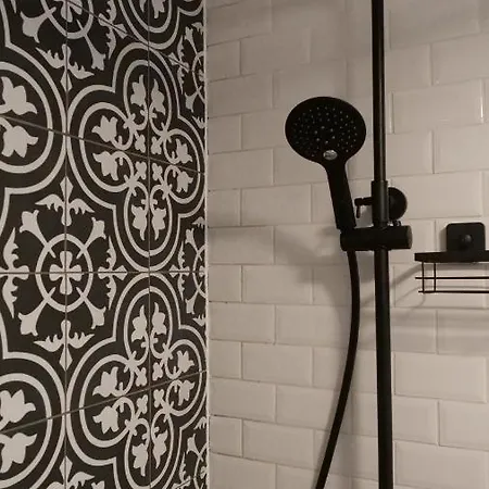 בית הארחה Houseboat With Water Terrace, Free Bikes & Fast Wifi 4*