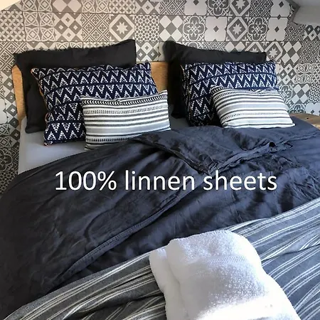 Houseboat With Water Terrace, Free Bikes & Fast Wifi בית הארחה 4*