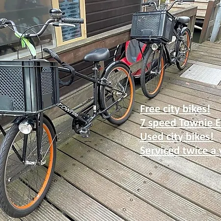 Houseboat With Water Terrace, Free Bikes & Fast Wifi Pensión 4*