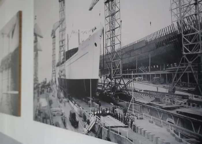 Houseboat With Water Terrace, Free Bikes & Fast Wifi Konukevi Amsterdam