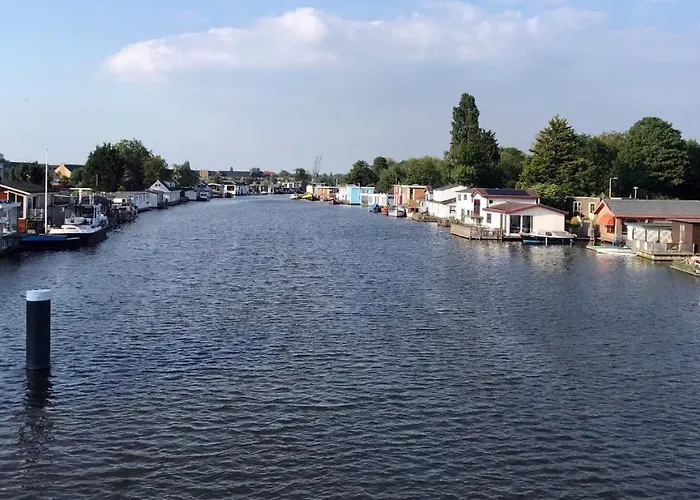 Houseboat With Water Terrace, Free Bikes & Fast Wifi Konukevi Amsterdam