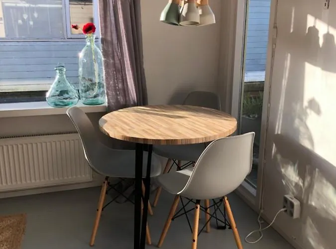 Konukevi Houseboat With Water Terrace, Free Bikes & Fast Wifi Amsterdam