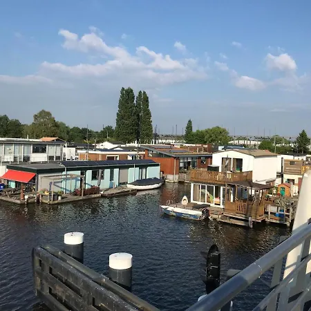Гостевой дом Houseboat With Water Terrace, Free Bikes & Fast Wifi Амстердам